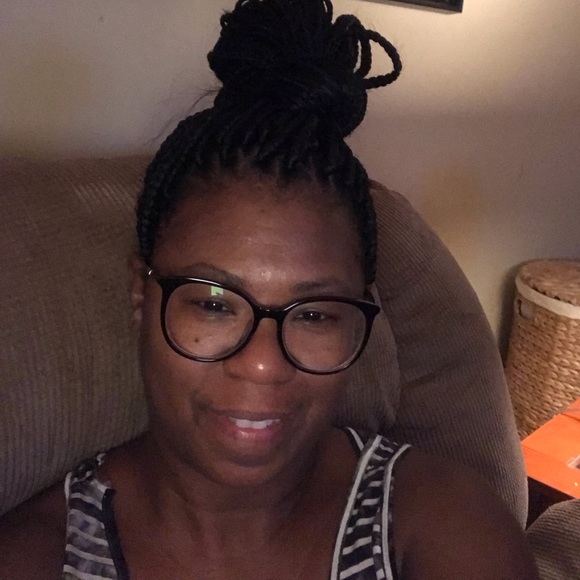 Meet your Posher, Melanie - Picture 1 of 1